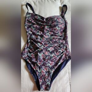Woman's bathing suit